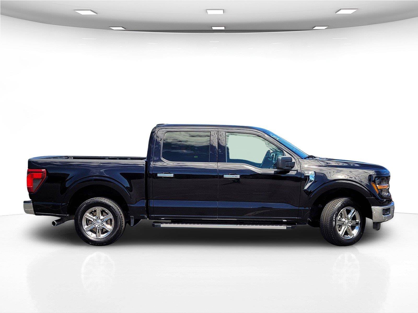 Used 2025 Ford F150 XLT w/ Equipment Group 301A Standard RWD image 5