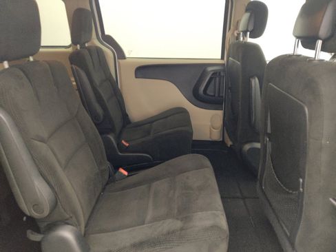 Used 2016 Dodge Grand Caravan SE w/ Quick Order Package 29E SE FWD image 19