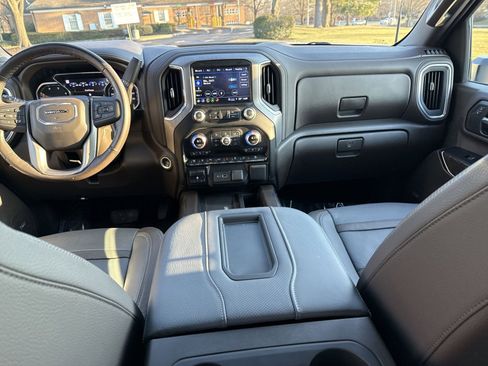 Used 2022 GMC Sierra 2500 Denali w/ Denali Ultimate Package image 20