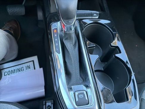 Used 2025 Chevrolet Trax LT w/ LT Convenience Package image 44