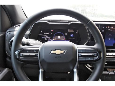 Used 2025 Chevrolet Colorado LT RWD image 15