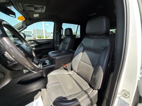 Used 2021 Chevrolet Tahoe RST w/ Luxury Package AWD/4WD image 12