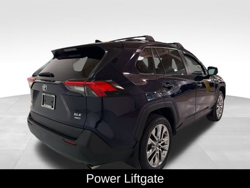 Used 2021 Toyota RAV4 XLE Premium image 3