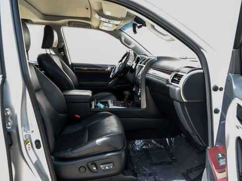 Used 2017 Lexus GX 460 Premium image 35