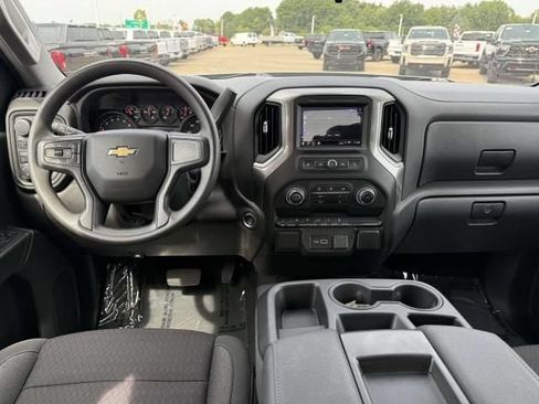 Used 2025 Chevrolet Silverado 1500 Custom w/ Turbomax Blackout Package AWD/4WD image 17