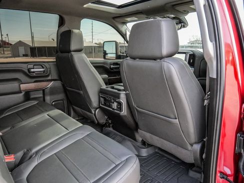 Used 2021 GMC Sierra 2500 Denali w/ Denali Ultimate Package AWD/4WD image 23