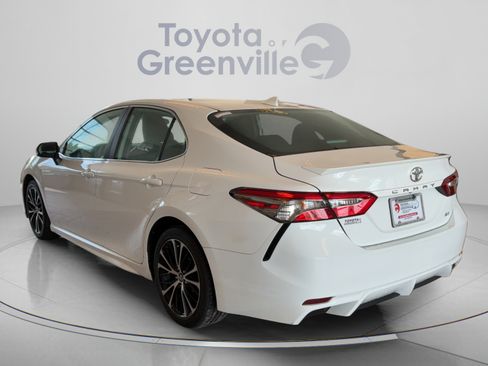 Used 2019 Toyota Camry SE FWD image 4