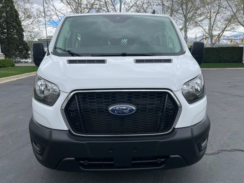 Used 2024 Ford Transit 250 Low Roof w/ Exterior Upgrade Package RWD image 4
