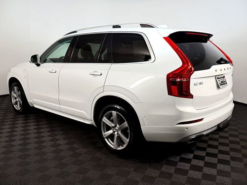 Used 2016 Volvo XC90 T8 Momentum w/ Vision Package image 11