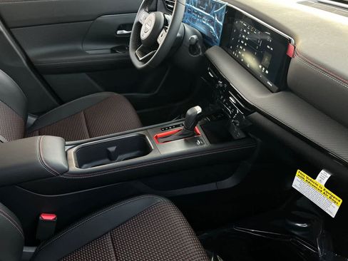 New 2026 Nissan Kicks SR w/ Illumination Package FWD image 16