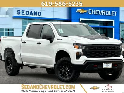 New 2026 Chevrolet Silverado 1500 Custom Trail Boss w/ LPO, Dark Essentials Package
