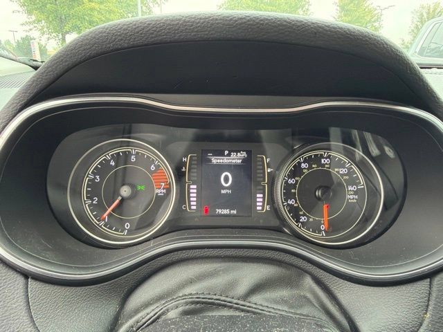 Used 2020 Jeep Cherokee Latitude Plus AWD/4WD image 13