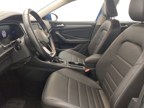 Used 2024 Volkswagen Jetta SE FWD image 17