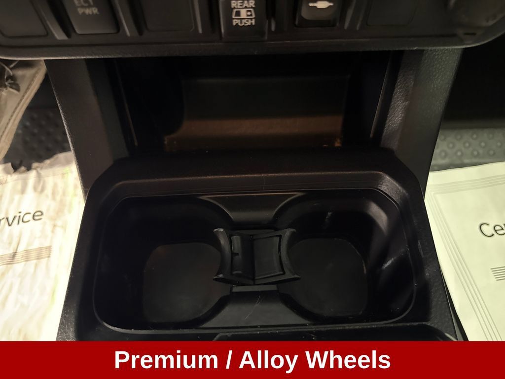 Used 2019 Toyota Tacoma SR5 RWD image 17