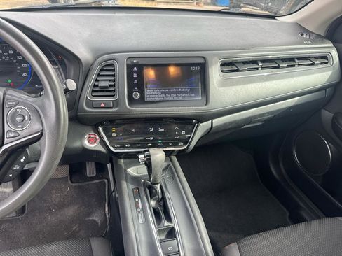 Used 2019 Honda HR-V EX image 12