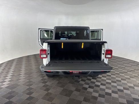Used 2021 Jeep Gladiator Sport image 13
