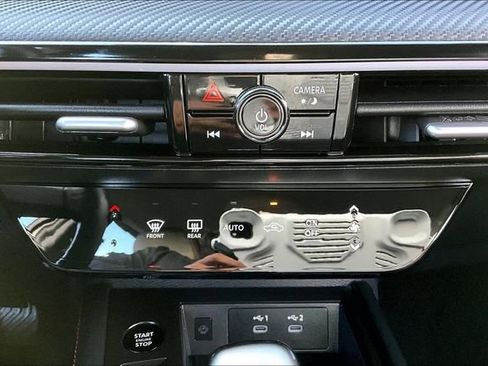 Certified 2025 Nissan Kicks SR image 14