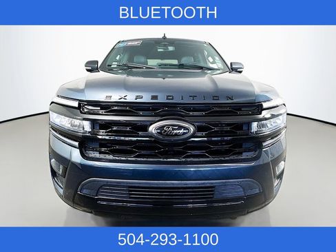 Used 2022 Ford Expedition Limited image 2
