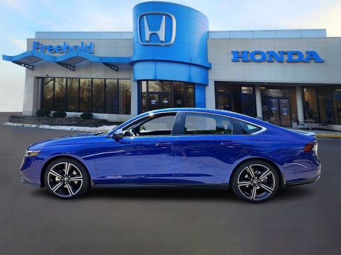 Used 2025 Honda Accord Sport image 4