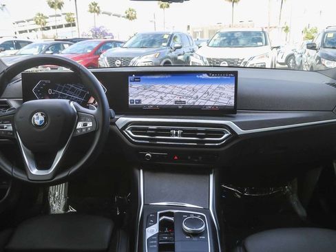 Used 2024 BMW 330i Sedan w/ Convenience Package RWD image 12