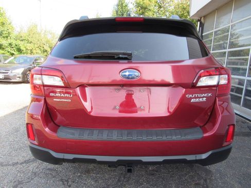 Used 2016 Subaru Outback 2.5i Premium AWD/4WD image 6