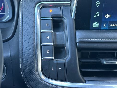Used 2024 Chevrolet Tahoe Premier AWD/4WD image 17