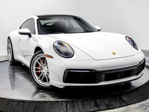 Used 2020 Porsche 911 Carrera RWD image 19