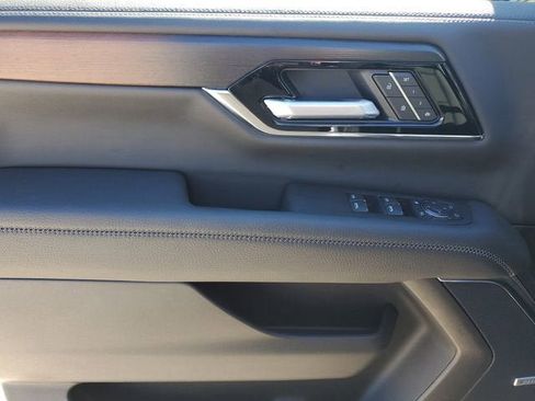 New 2026 GMC Yukon XL Denali w/ Sun & Power Step Package AWD/4WD image 17