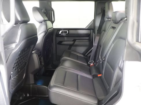 Used 2025 Ford Bronco Badlands AWD/4WD image 27