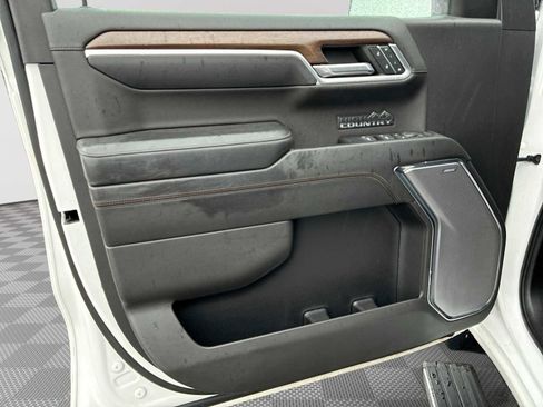 Certified 2023 Chevrolet Silverado 1500 High Country w/ Z71 Off-Road Package image 22