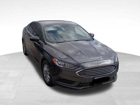 Used 2018 Ford Fusion S FWD image 1