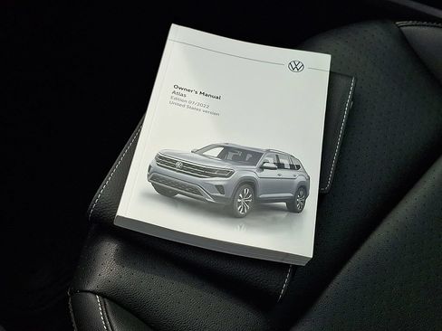 Used 2023 Volkswagen Atlas SE AWD/4WD image 28