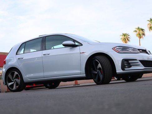 Used 2020 Volkswagen GTI SE FWD image 12