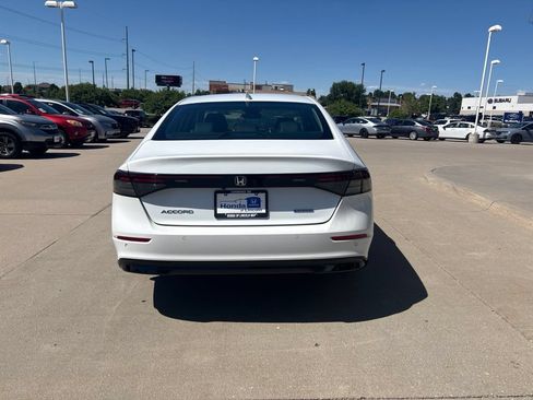 Used 2023 Honda Accord EX-L image 6