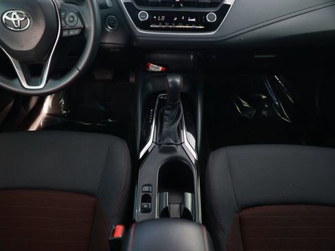 Used 2023 Toyota Corolla SE w/ SE Package image 28