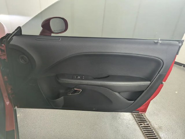 Used 2016 Dodge Challenger SRT Hellcat RWD image 18