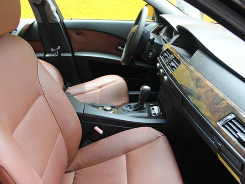 Used 2004 BMW 530i Sedan RWD image 2