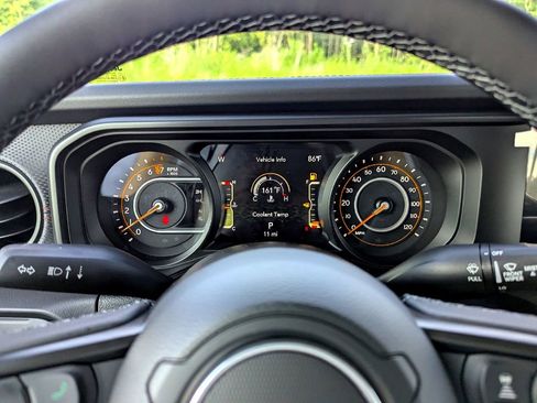 New 2025 Jeep Wrangler Rubicon image 14