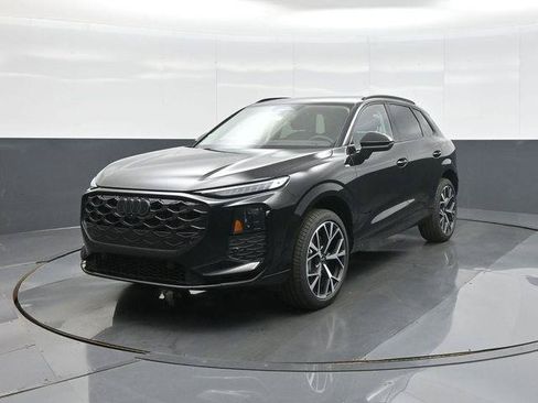 New 2026 Audi Q3 quattro 2.0T AWD/4WD image 3
