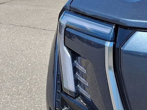 Used 2025 GMC Sierra EV Denali AWD/4WD image 28