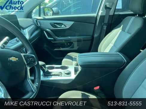 Used 2025 Chevrolet Blazer LT AWD/4WD image 6