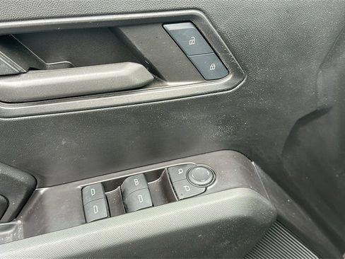 Used 2024 Chevrolet Colorado Trail Boss w/ Technology Package image 13