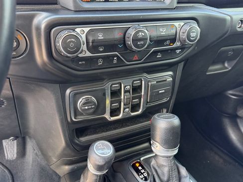 Used 2021 Jeep Gladiator Sport AWD/4WD image 22