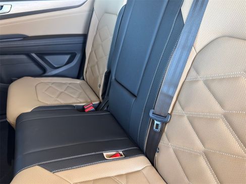 New 2026 Volkswagen Atlas Cross Sport SE image 30