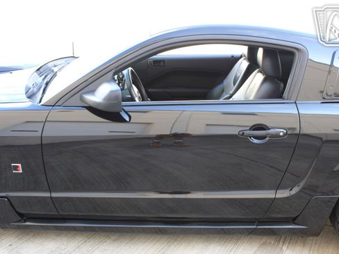 Used 2007 Ford Mustang GT RWD image 30