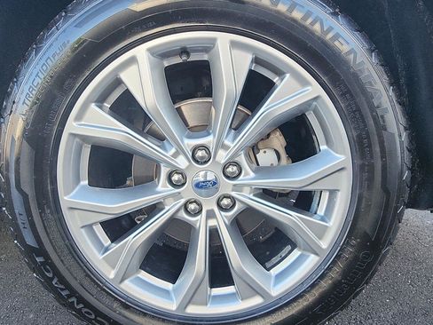 Used 2021 Ford Explorer Limited w/ Equipment Group 301A image 9