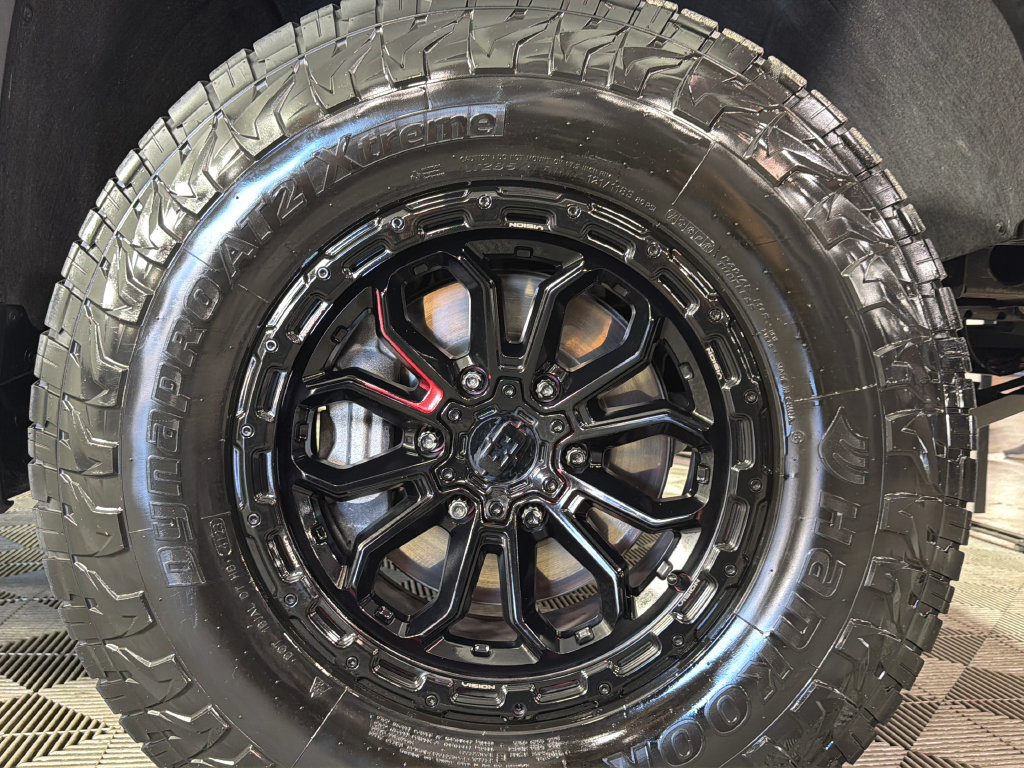 Used 2024 GMC Sierra 1500 Denali AWD/4WD image 43