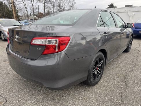 Used 2012 Toyota Camry LE image 3