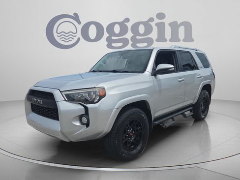 Used 2017 Toyota 4Runner SR5 Premium AWD/4WD image 1