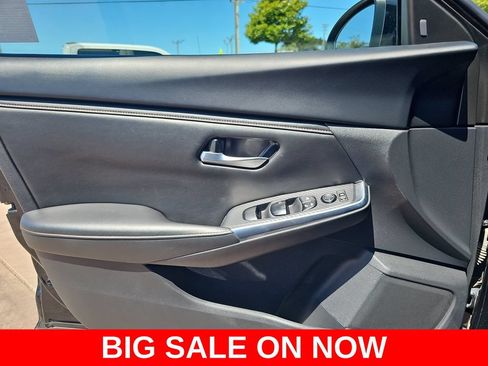 Used 2023 Nissan Sentra SR w/ Midnight Edition Package FWD image 25